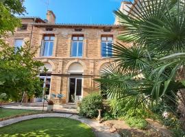Le Gîte de la Halle，位于博蒙特德洛马尼的酒店