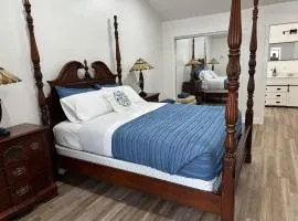 Beautiful Modern Cottage 3bed 3 bath Waterfront home