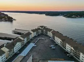 Ledges Landing Waterfront Condo, Beach, Pools