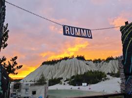 RUMMU Quarry Houses，位于Rummu的露营地