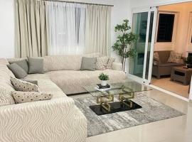 Amplio y acogedor apartamento con piscina，位于La Francia的酒店