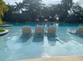 Apartamento de Playa en Coronado Luxury Suites，位于查梅的酒店