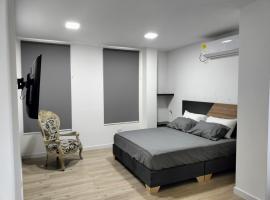 2325 Apartaestudios