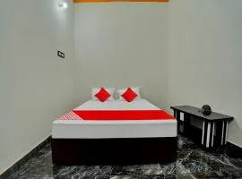 OYO Home Hotel White Town