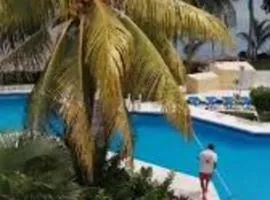 Lagoon room