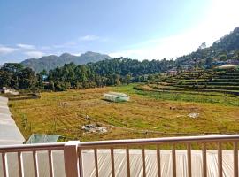Royal Pine Guest House，位于Barot 的酒店