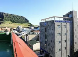 Blue Mountain Hotel