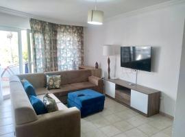 Apartment in Kyrenia City Center 2，位于Temblos的酒店