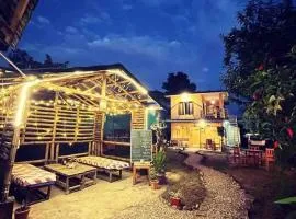 Sparrow House, Landing Site, 3-bedroom house, Kitchen, Bonfire