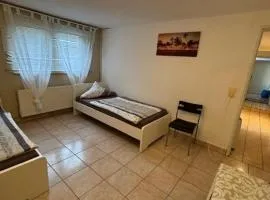 Maluma Monteur Apartment