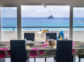 Sky Mariposa sospesa sul mare