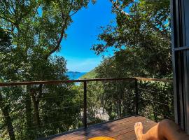 VISTA MAR - Tiny House Sattva - Florianópolis, SC，位于弗洛里亚诺波利斯的酒店