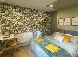 Market Dream King Bed, Deluxe Town Centre Studio