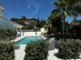 Family Holiday Bliss in Marbella- Brand-New 4 Bedroom VILLA with Garden, Private Pool & Jacuzzi, Marbesa 500 m to the Beautiful Cabopino Beach