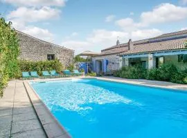 Awesome Home In Romegoux