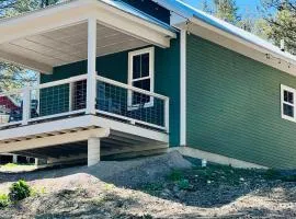 Elk Ridge Village 201A Cozy Cabin with views of Flathead Lake and the mountains