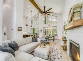Luxe Pine Home w/ Tonto National Forest Access!