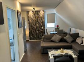 AdiFerienwohnung，位于格罗尔斯泰因的酒店