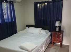 Liu Guest House,Newly renovated 2 bedrooms House，位于努库阿洛法的公寓