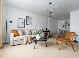 Budget-friendly studio on Södermalm, construction work，位于斯德哥尔摩的酒店