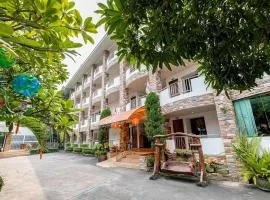 Selina Place Hotel