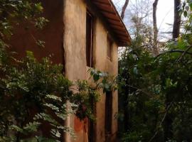 Cabaña rustica en los Lleuques，位于Recinto的酒店