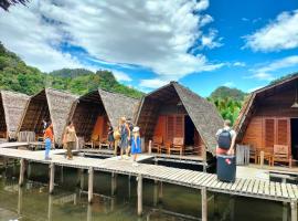 Rammang Rammang Ecolodge and Cafe，位于Kasijala的山林小屋