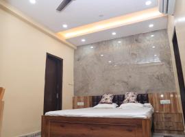 Hotel Radiant，位于贾姆谢德布尔的酒店