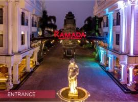 Ramada Suites By Wyndham Solo，位于梭罗的酒店