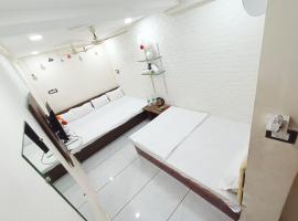 Fabhotel shipra，位于乌贾因的酒店
