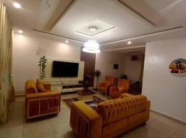 Two bedroom property in Abuja，位于Garki的酒店