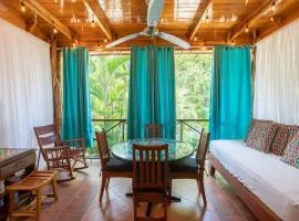 Namaste Beach Bungalow 1 BDR Loft 4 Min to Beach