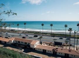 El Caminante Bar & Bungalows，位于丹纳岬的酒店