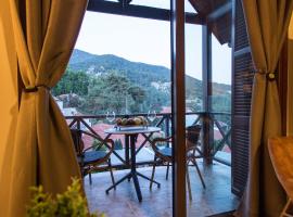 Cozy mountain apartment in Platres，位于普拉特斯的酒店