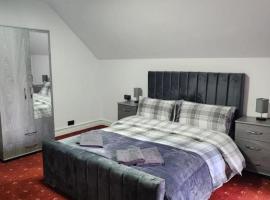 Rainsough Cottage Guest House - Shared Bathroom - Free Parking & WiFi，位于曼彻斯特的酒店