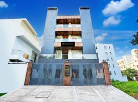 Super Townhouse Sector 104 Noida，位于诺伊达的酒店