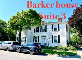 Barker House 3# Suite-heart of oldtown，位于滨湖尼亚加拉的酒店