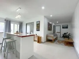Modern 2-Bedroom Apartment Near Le Phare Bleu Marina