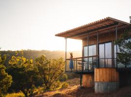 Panorama Spyglass Haven with Views, Hot tub and Pool，位于温伯利的酒店
