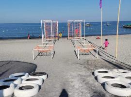 Phi-Phi Beach Resorts & Hotel，位于莫龙的酒店