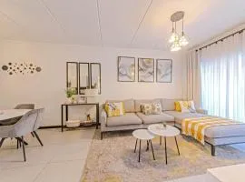 Bloom Modern Apartment