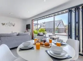 1 Challacombe - Luxury Apartment at Byron Woolacombe, only 4 minute walk to Woolacombe Beach!