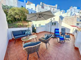 Casa Carmen Terraza y patio privado en Salobreña，位于萨各夫雷纳的酒店