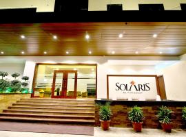 Hotel Solaris，位于印多尔的酒店