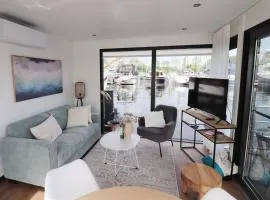Houseboat in Lemmer with Harbor Views