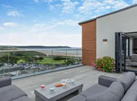 1 Woolacombe West - Luxury Apartment at Byron Woolacombe, only 4 minute walk to Woolacombe Beach!