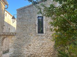 Mas Bohème - Logement climatisé，位于Méjannes-le-Clap的酒店