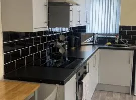 Brand new luxury 1 & 2 bed apartments Open plan kitchens diner FREE WI-FI & NETFLIX