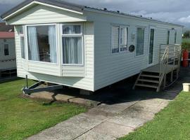 Cranfield Caravan Retreat，位于Lisnacree的酒店