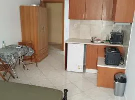 Small apartment in the heart of Piraeus! Notara 43